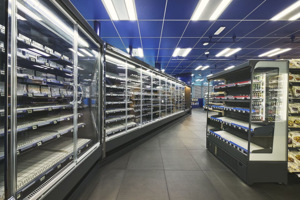 ローソン S KDDI高輪本社店4